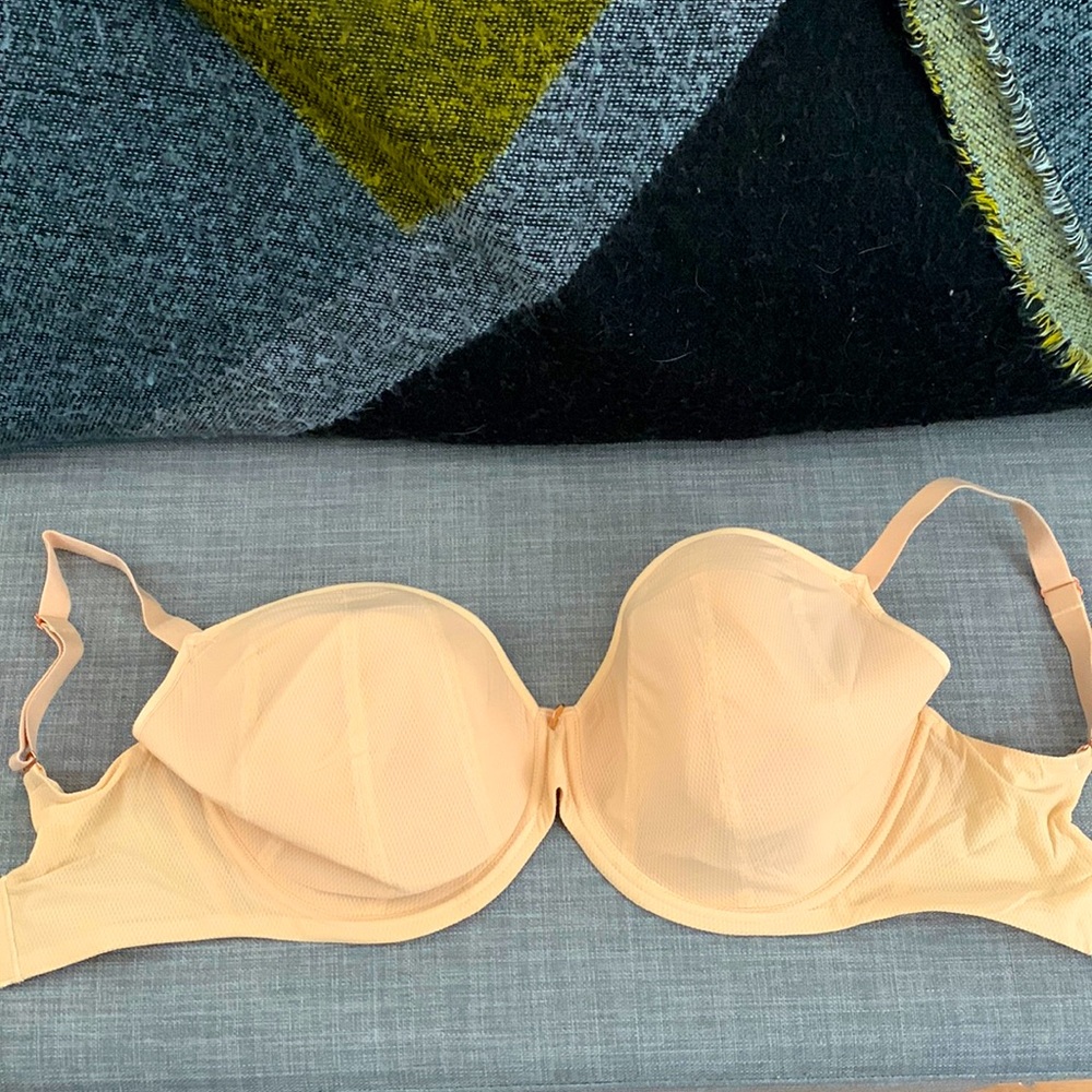 Bravissimo nude bra, size 32J (US)
